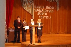 Vilniaus rajono savivaldybės administracijos direktorė Liucina Kotlovska,   Vilniaus rajono savivaldybės administracijos Švietimo skyriaus vedėja  Lilija Andruškevič, Vilniaus rajono savivaldybės administracijos Švietimo skyriaus  vyresnioji specialistė Valentina Kvaraciejienė